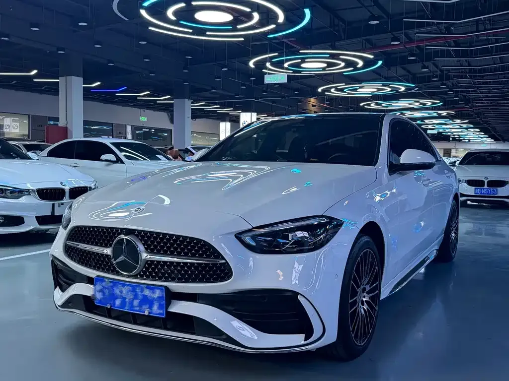 Mercedes-Benz C-Class — фото 1