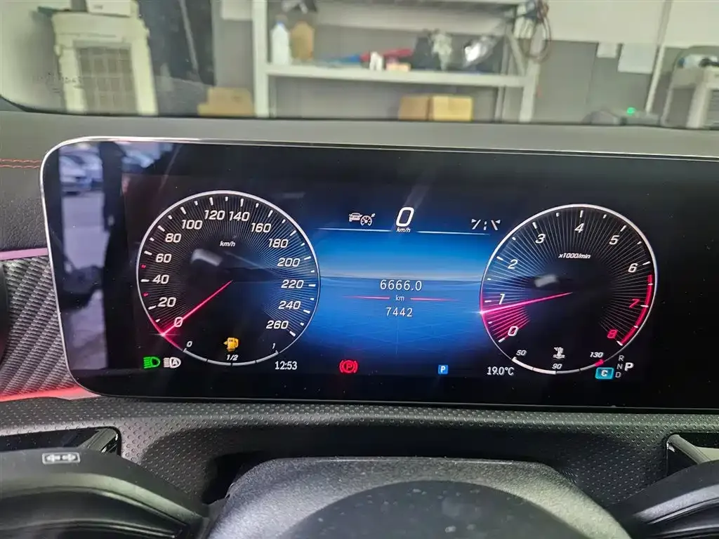 Mercedes-Benz A-Class 2024 из CN, фото 6