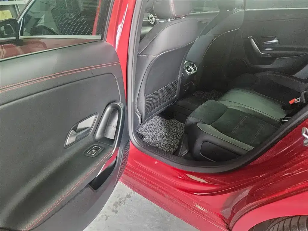 Mercedes-Benz A-Class 2024 из CN, фото 9