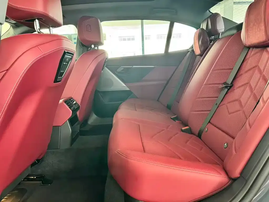 BMW i5 2025 из CN, фото 8