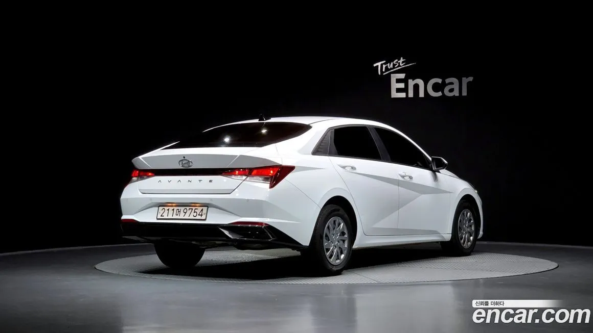 Hyundai AVANTE 2021 из KR, фото 2