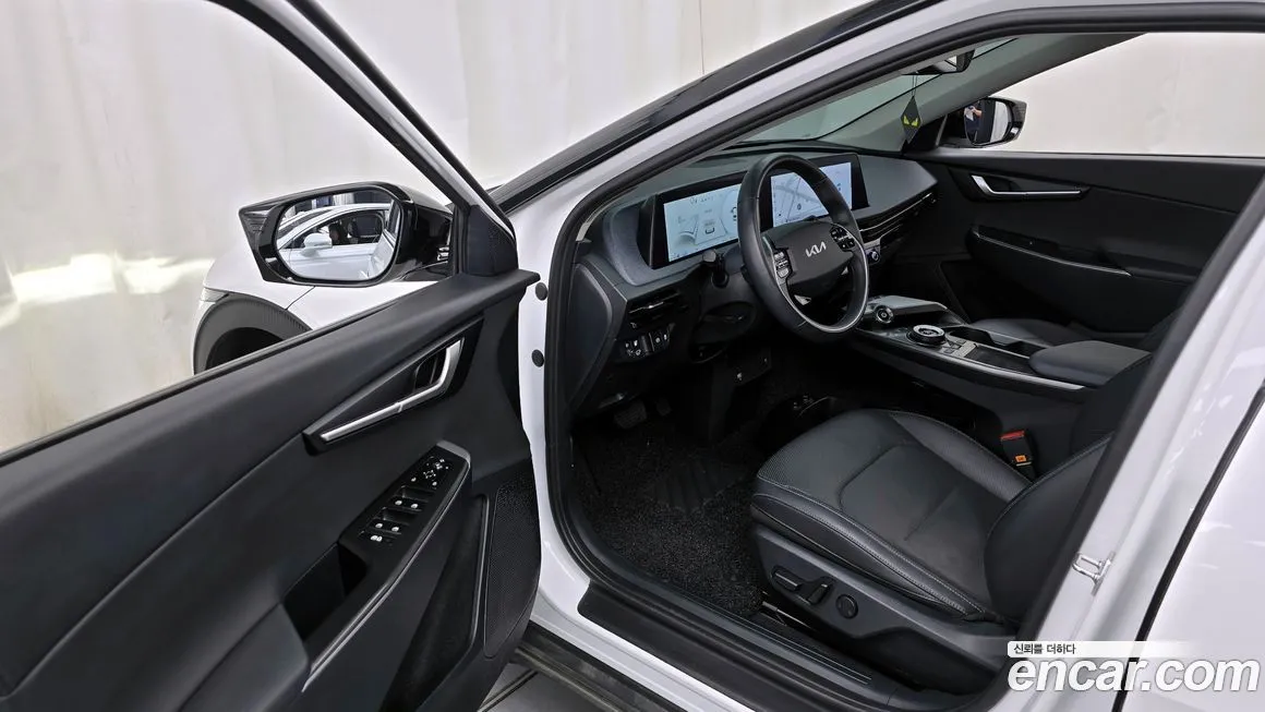 Kia EV6 2023 из KR, фото 10