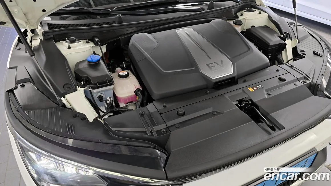 Kia EV6 2023 из KR, фото 6