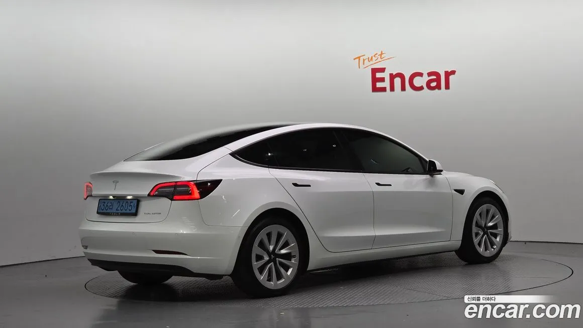 Tesla Model 3 2022 из KR, фото 2