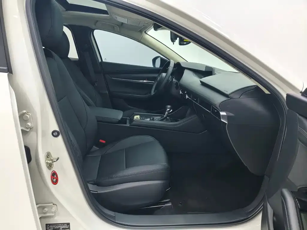 Mazda 3 Axela 2022 из CN, фото 10