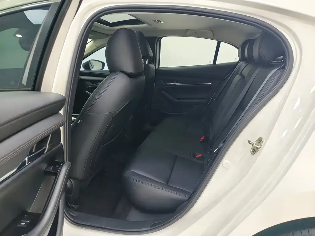 Mazda 3 Axela 2022 из CN, фото 8