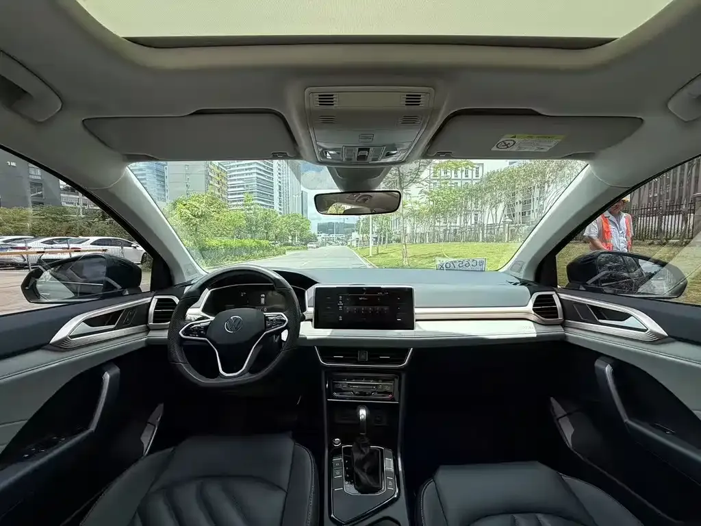 Volkswagen Tharu 2024 из CN, фото 8