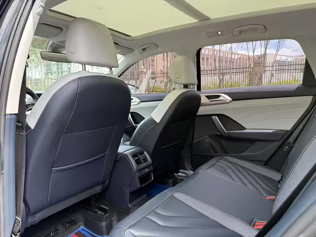Volkswagen Tharu 2024 из CN, фото 9