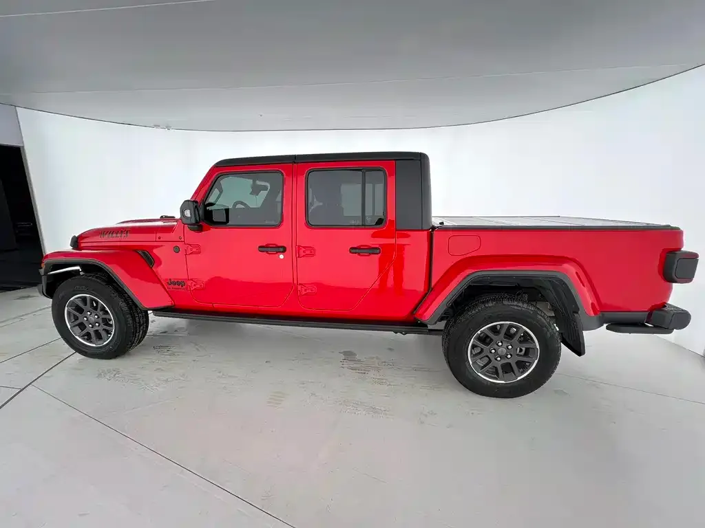 Jeep Gladiator 2023 из CN, фото 9