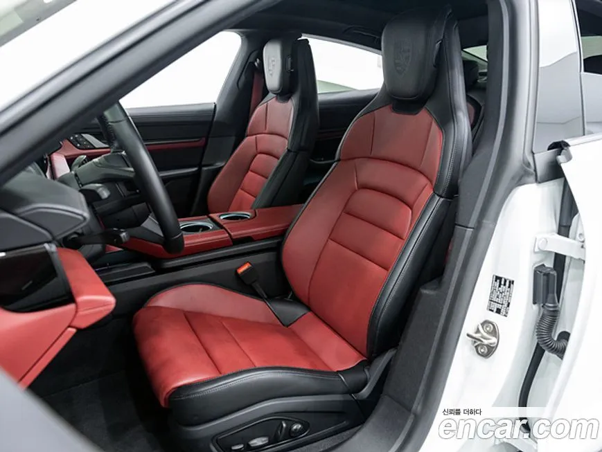 Porsche Taycan 2025 из KR, фото 10