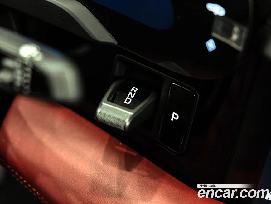 Porsche Taycan 2025 из KR, фото 9