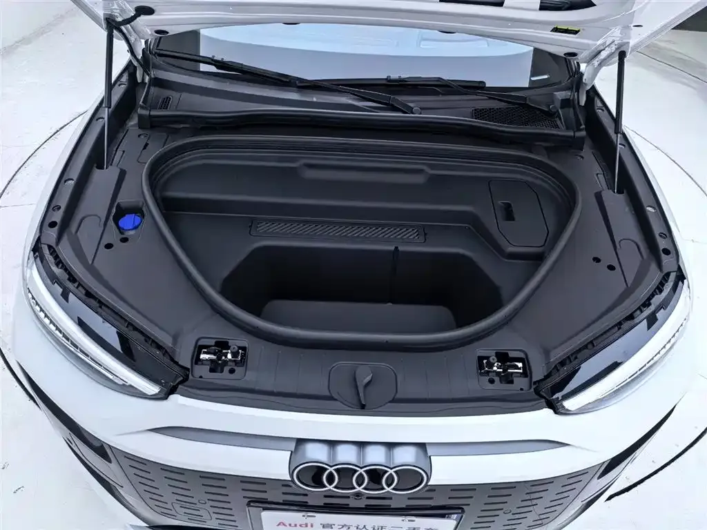Audi Q6L e-tron 2025 из CN, фото 9