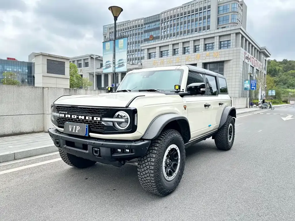 Ford Bronco 2024 из CN, фото 1
