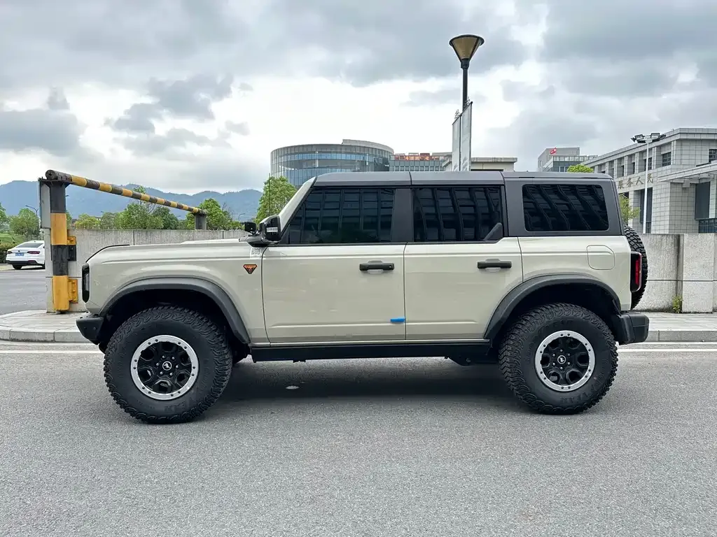 Ford Bronco 2024 из CN, фото 3