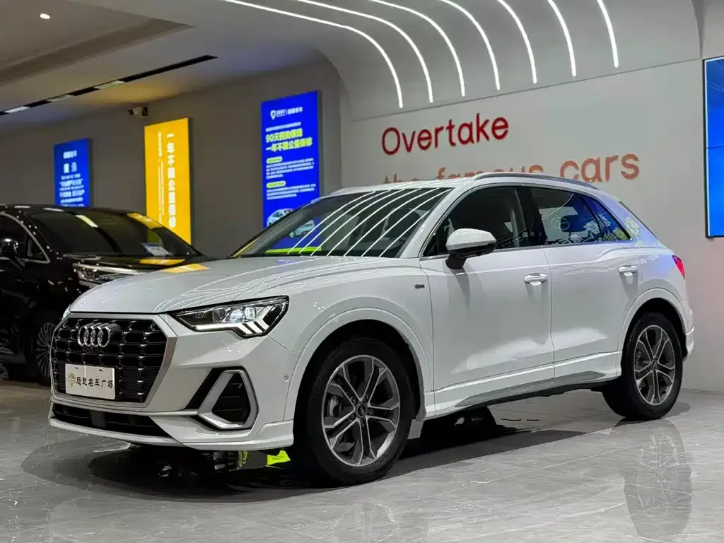 Audi Q3 2023 из CN, фото 1