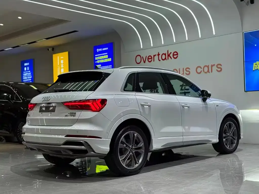 Audi Q3 2023 из CN, фото 6