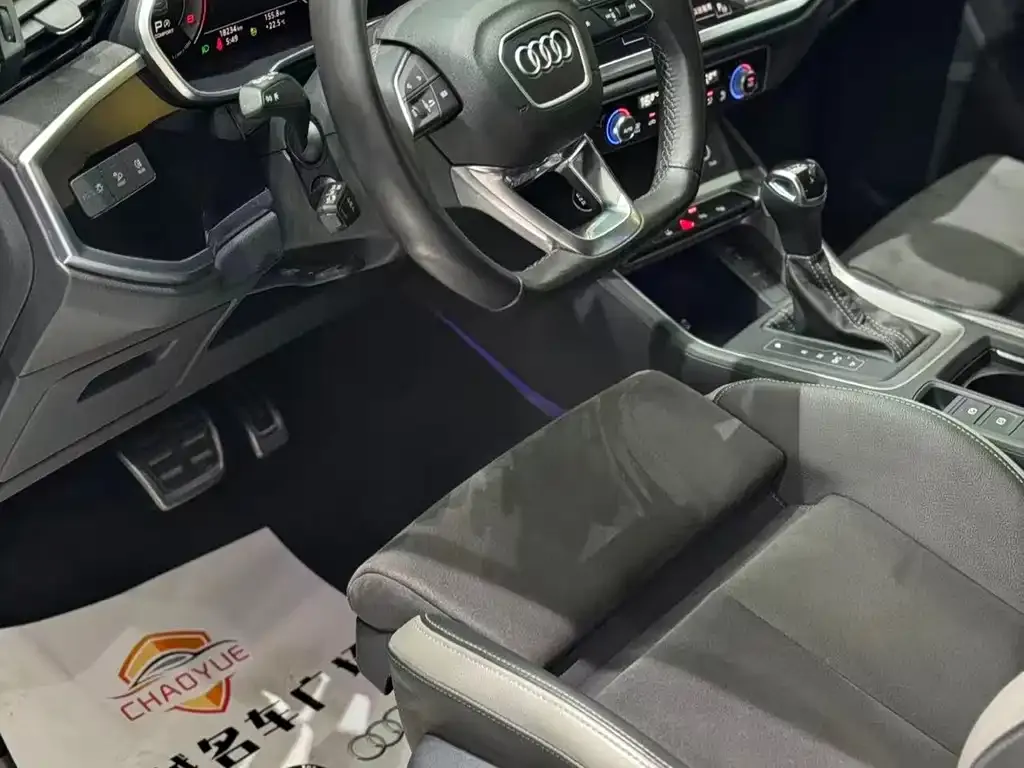 Audi Q3 2023 из CN, фото 7