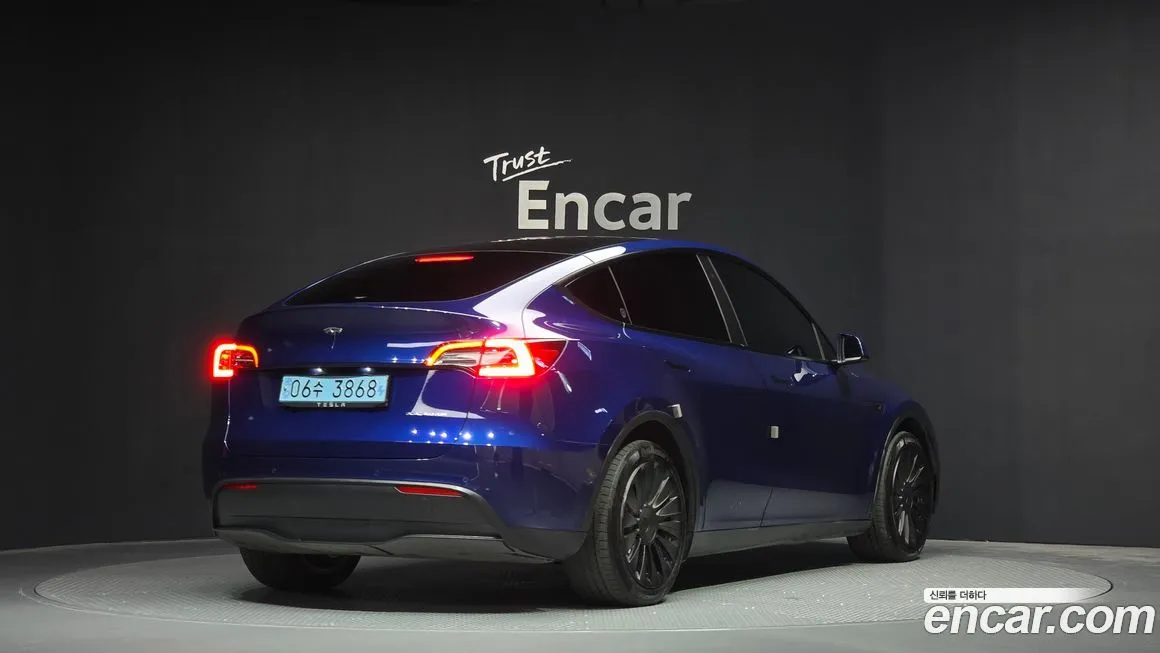 Tesla Model Y 2021 из KR, фото 2