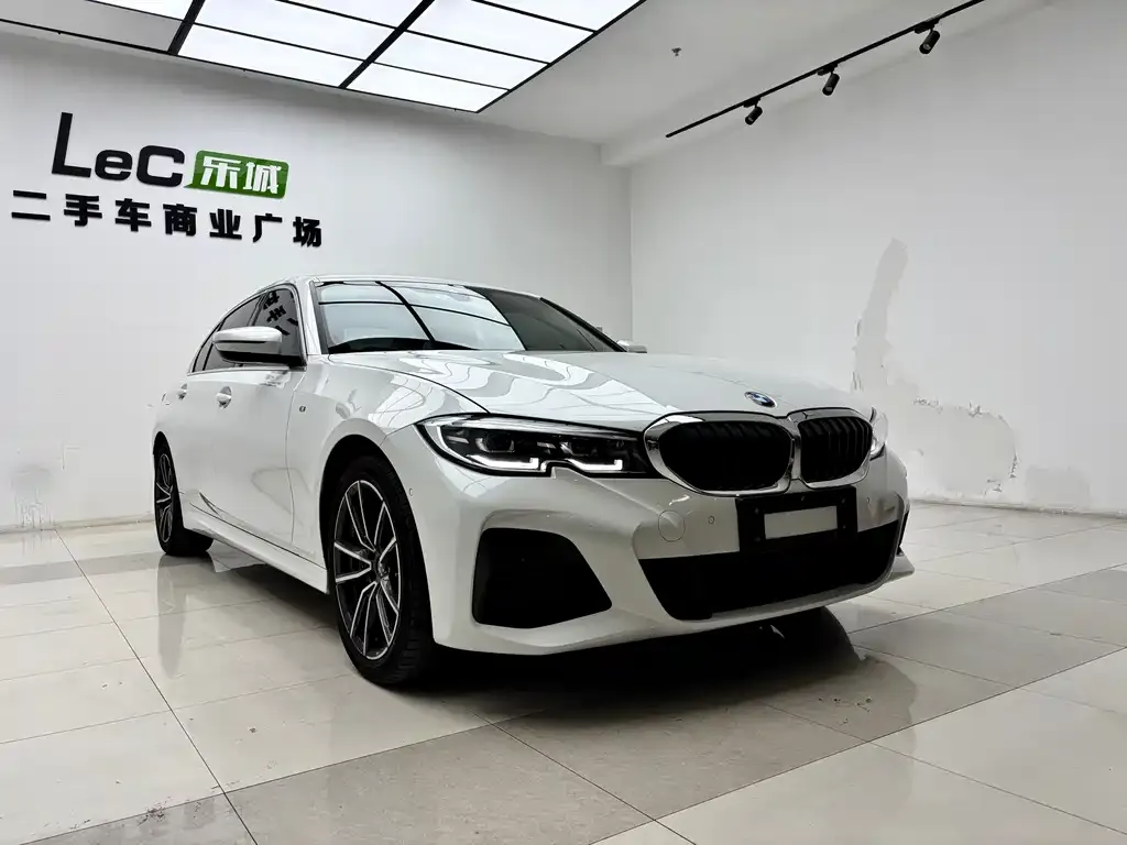 BMW 3 Series 2022 из CN, фото 3