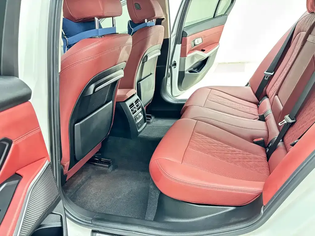 BMW 3 Series 2022 из CN, фото 5