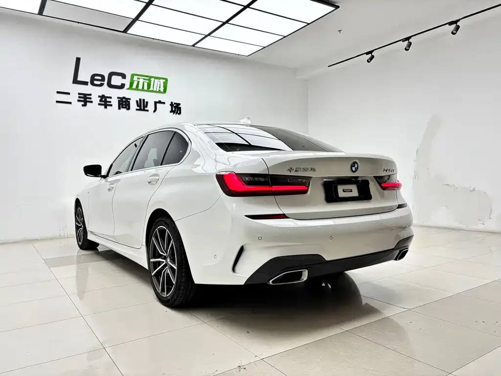 BMW 3 Series 2022 из CN, фото 9