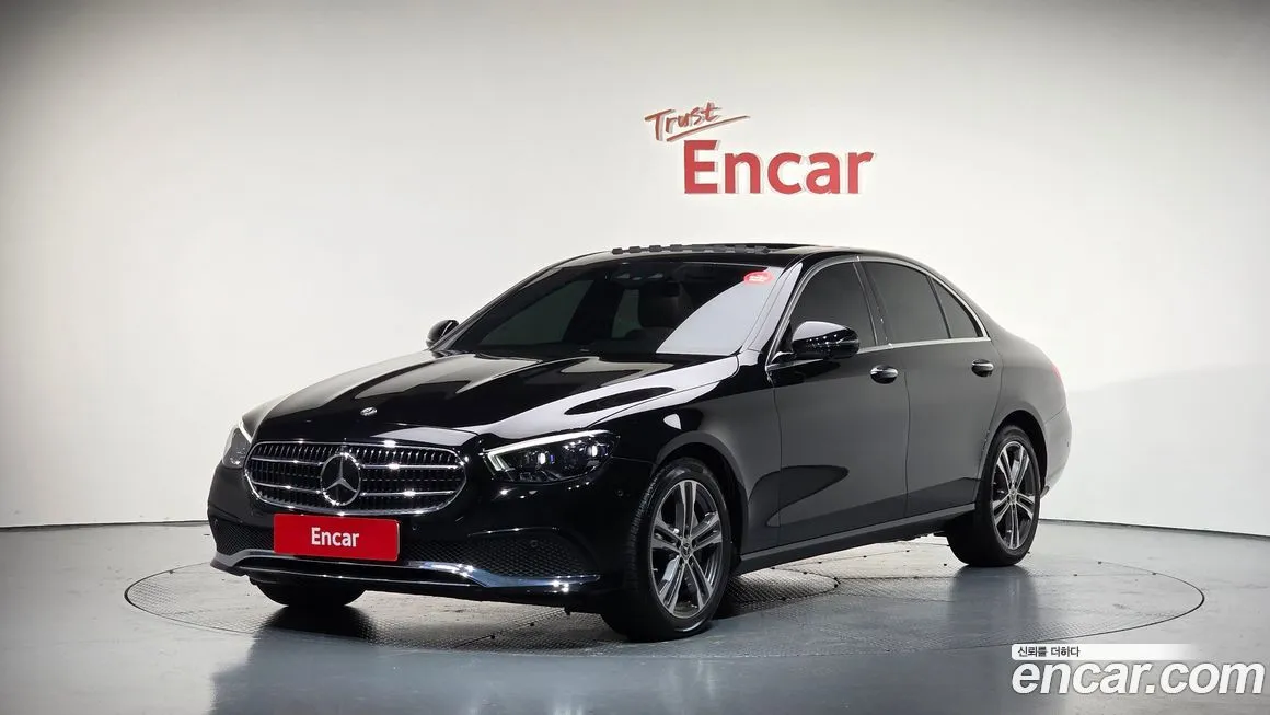 Mercedes-Benz E-Class — фото 1