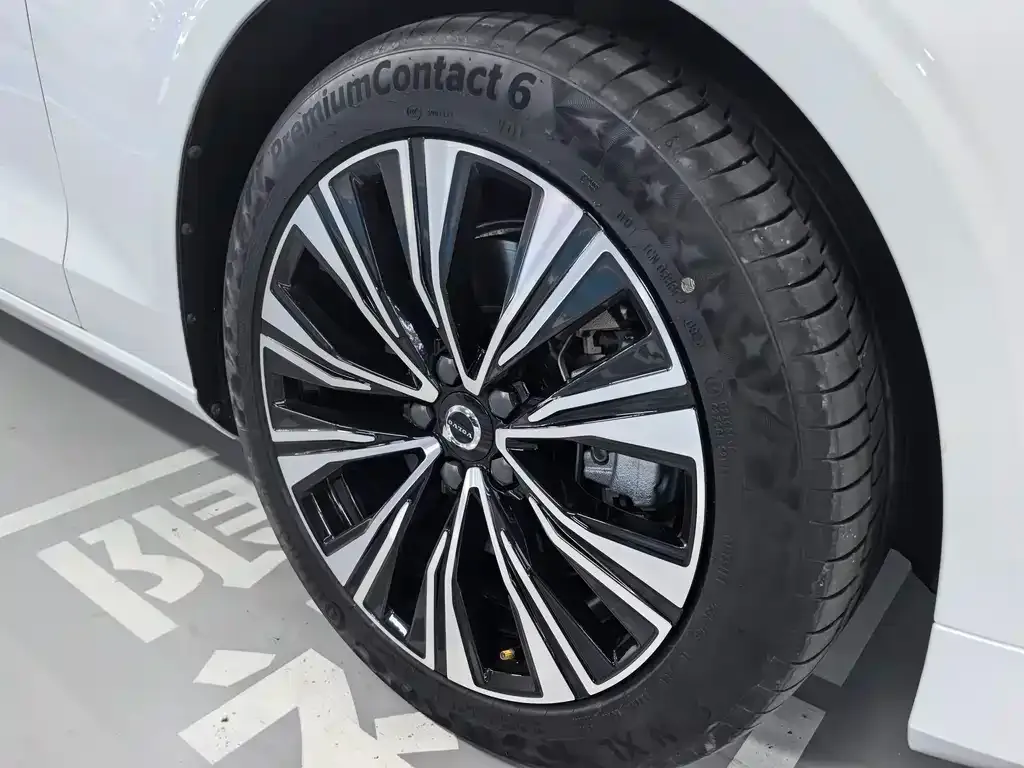 Volvo V60 2025 из CN, фото 5