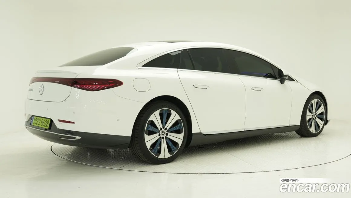 Mercedes-Benz EQS 2023 из KR, фото 2