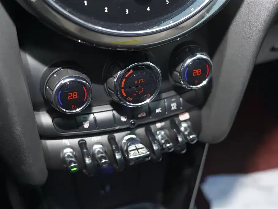 MINI Cooper (3-door) 2022 из CN, фото 9