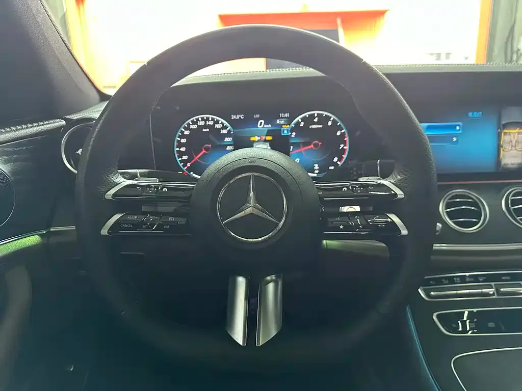 Mercedes-Benz E-Class 2023 из CN, фото 10