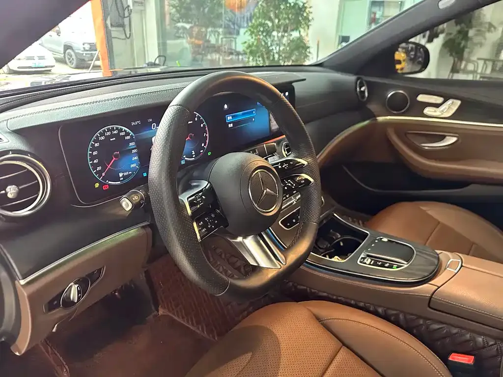 Mercedes-Benz E-Class 2023 из CN, фото 6