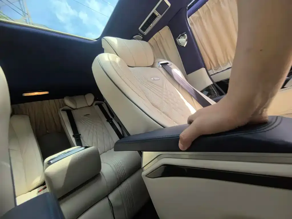 Mercedes-Benz Vito 2021 из CN, фото 10