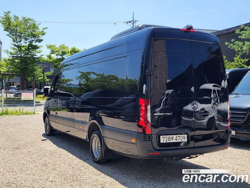 Mercedes-Benz Sprinter 2023 из KR, фото 2