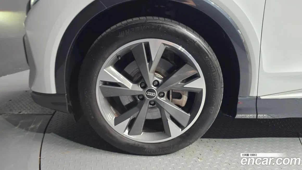 Audi Q4 e-tron 2023 из KR, фото 5