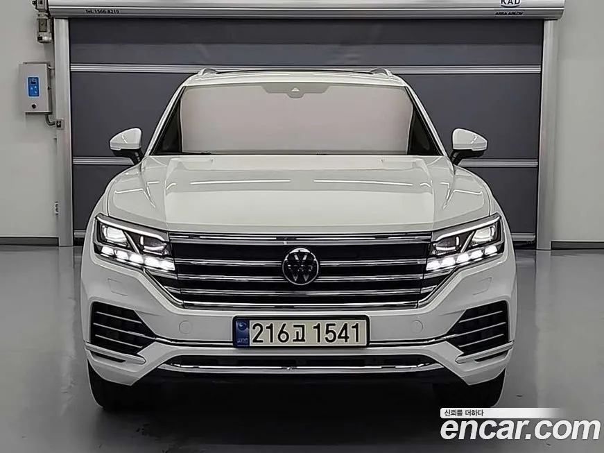 Volkswagen Touareg — фото 2