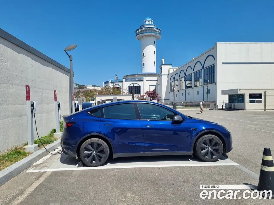 Tesla Model Y 2023 из KR, фото 8