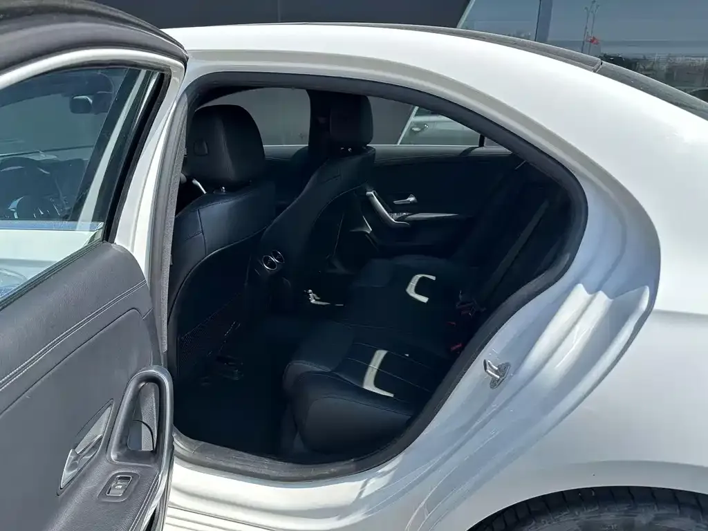Mercedes-Benz A-Class 2022 из CN, фото 3
