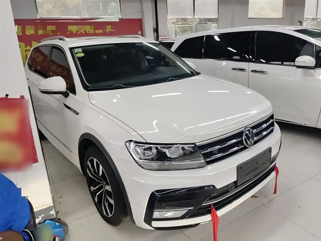 Volkswagen Tiguan L 2021 из CN, фото 4