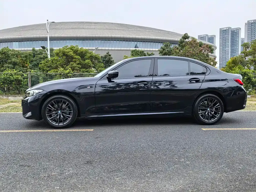 BMW 3 Series 2023 из CN, фото 4