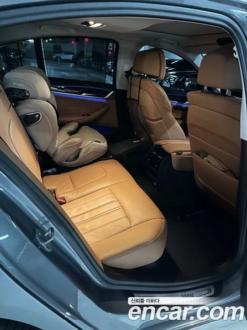 BMW 5-Series 2023 из KR, фото 9