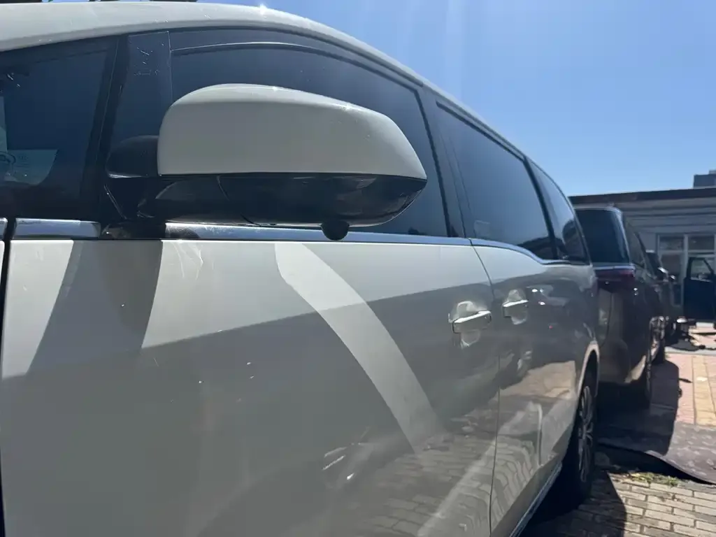 Buick GL8 2024 из CN, фото 2