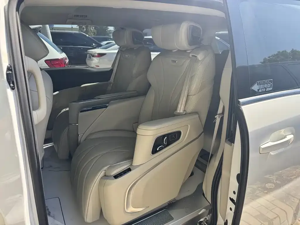Buick GL8 2024 из CN, фото 7
