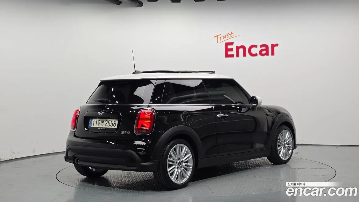 Mini Cooper 2022 из KR, фото 2