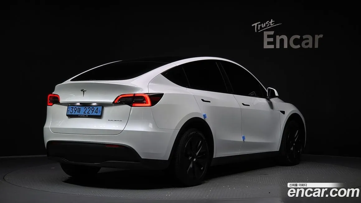 Tesla Model Y 2024 из KR, фото 2