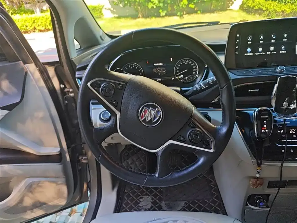 Buick GL8 2022 из CN, фото 3