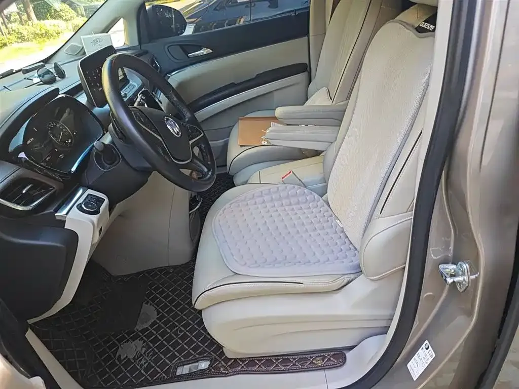 Buick GL8 2022 из CN, фото 8