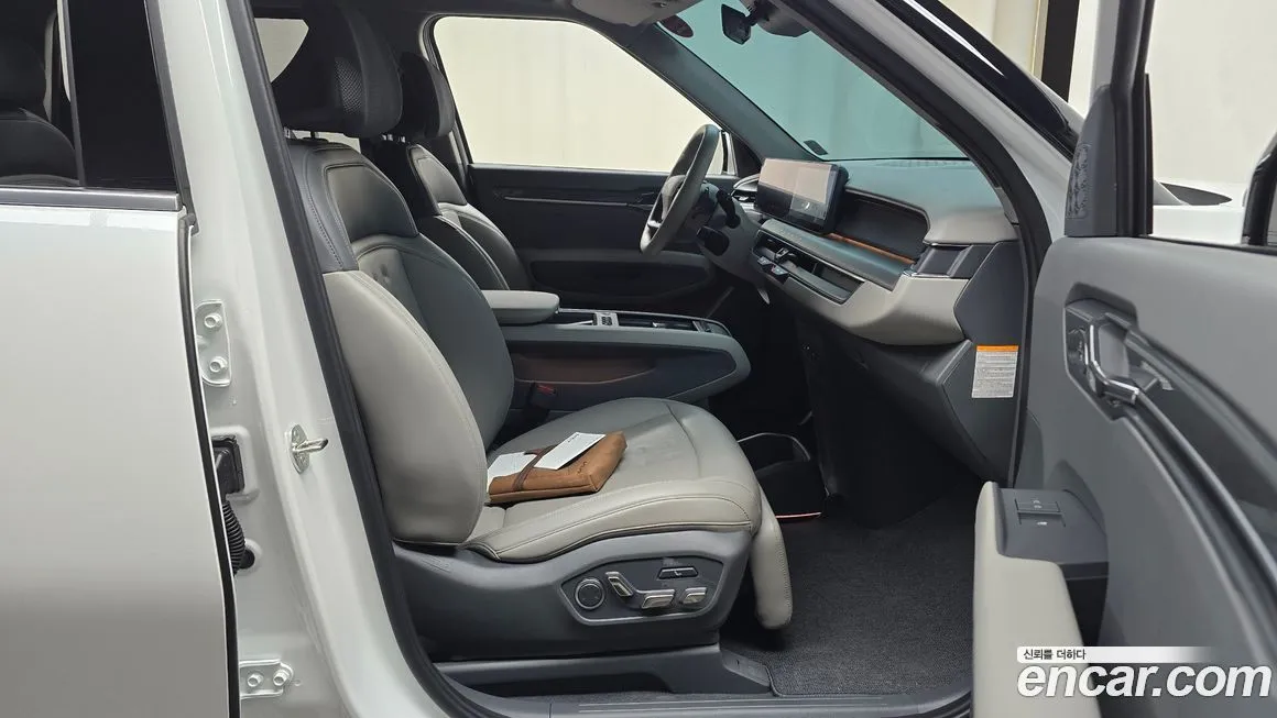 Kia EV9 2024 из KR, фото 10