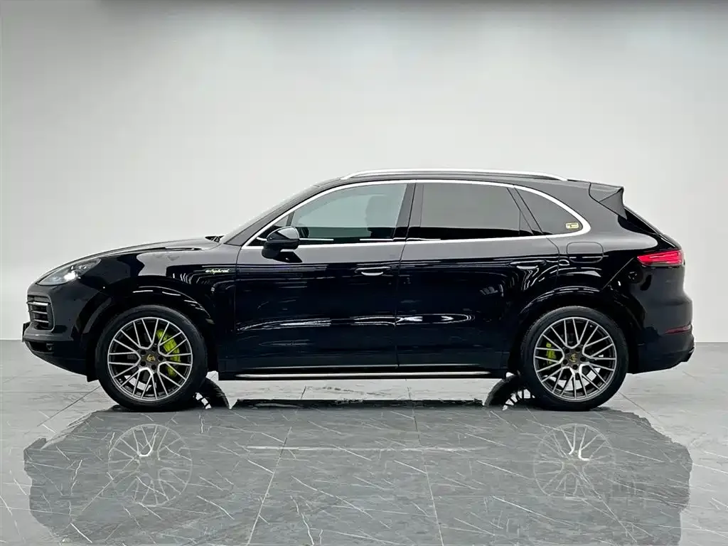 Porsche Cayenne Hybrid 2021 из CN, фото 3