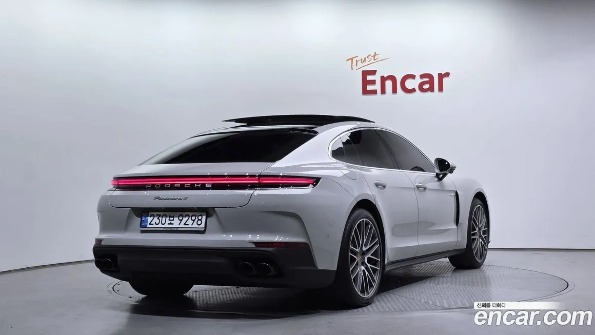 Porsche Panamera 2025 из KR, фото 2