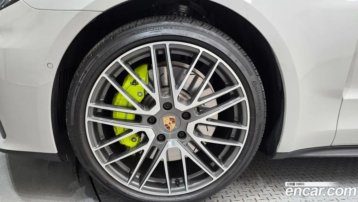 Porsche Panamera 2025 из KR, фото 5
